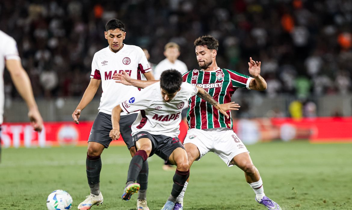 OAB Barro Preto - Fluminense cede empate ao Lanús e acaba eliminado da Sul-Americana
