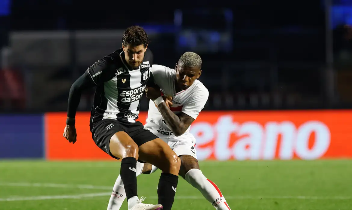 OAB Barro Preto - Ceará derrota São Paulo no encerramento da 25ª rodada do Brasileiro