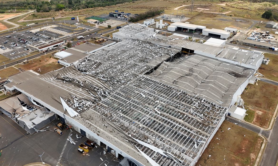 OAB Barro Preto - Toyota suspende produção no país após chuva destruir fábrica em SP