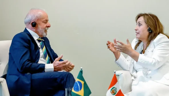 Em Nova York, Lula se reúne com Dina Boluarte, presidenta do Peru
