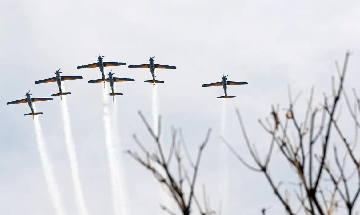 OAB Barro Preto - Veículos da EBC transmitem Desfile Cívico-Militar do 7 de setembro