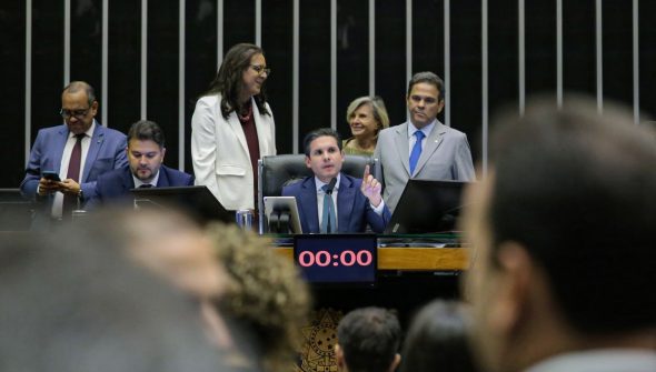 PEC da Blindagem pode barrar ações contra corrupção no uso de emendas