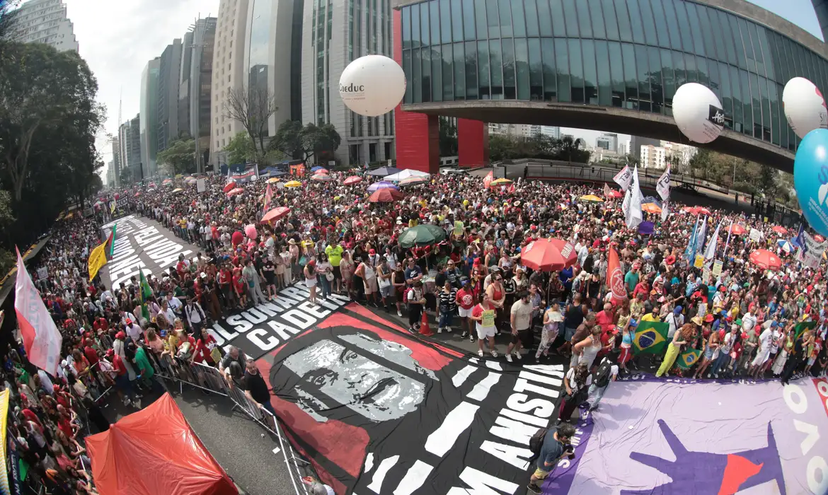 OAB Barro Preto - Em todo país, milhares protestam contra anistia e PEC da Blindagem
