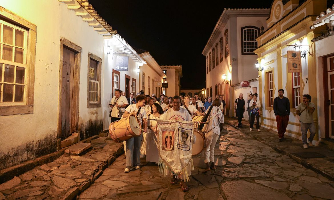 OAB Barro Preto - História afro nas escolas ajuda a reduzir preconceitos, dizem mestres