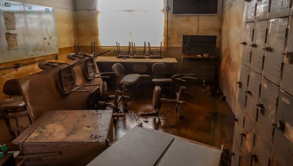 Comunidades ajudam a reconstruir escolas resilientes a crise climática