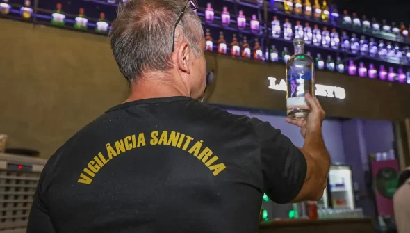 Metanol: nove estados investigam casos de intoxicação