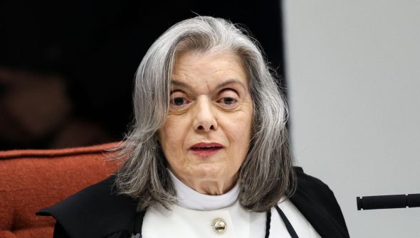 Todos sabem minha posição sobre mulheres no STF, diz Cármen Lúcia