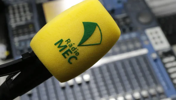 Rádio MEC estreia temporada de crônicas de Ruy Castro e Heloisa Seixas