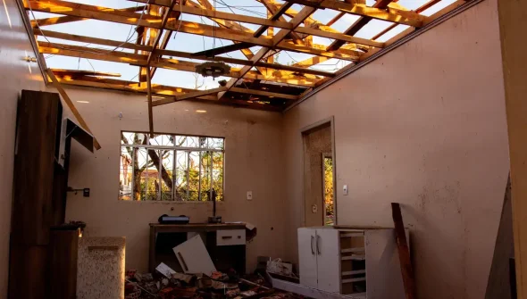 Após tornado, Rio Bonito do Iguaçu começa trabalhos de reconstrução