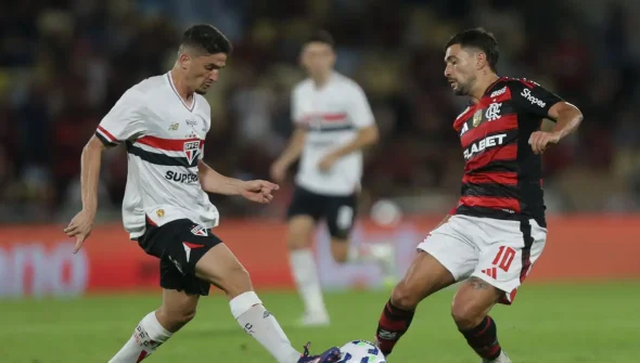 Buscando a liderança do Brasileiro, Flamengo enfrenta o São Paulo