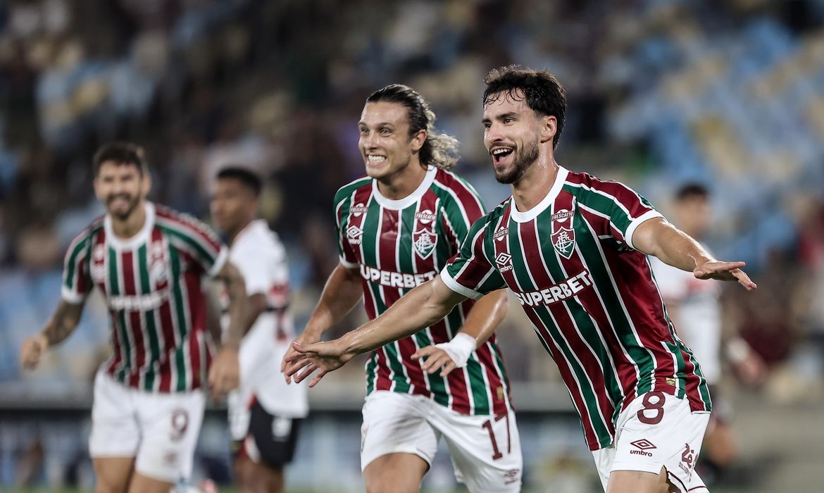 OAB Barro Preto - Fluminense goleia São Paulo e confirma presença na Copa Libertadores