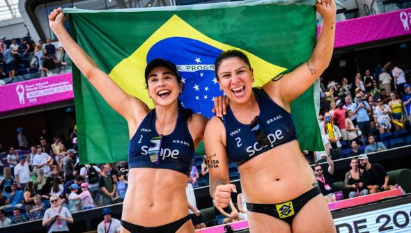 Carol Soberg e Rebecca faturam  bronze no Mundial de vôlei de praia
