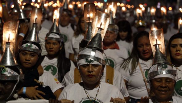 Extrativistas marcham na COP por reconhecimento na proteção florestal