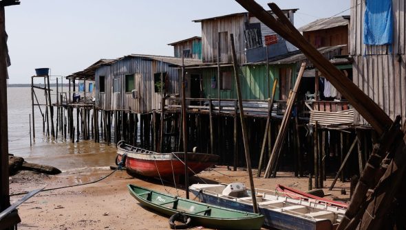 COP30: Vila da Barca, em Belém, expõe desafios da justiça climática