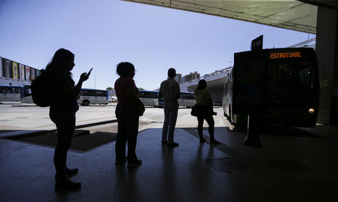 OAB Barro Preto - Nove em cada 10 mulheres já sofreram violência ao se deslocar à noite