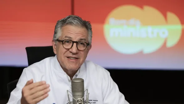 “Estamos vencendo essa batalha”, diz Padilha sobre vacinação