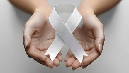 Campanha do Laço Branco reforça papel dos homens no combate à violência contra a mulher