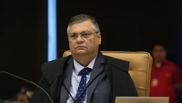 Dino manda divulgar CPF de quem ganha salário via emendas para saúde