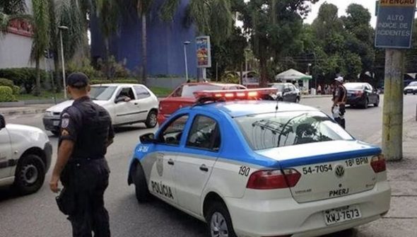 Dois sargentos da PM do Rio foram presos por ajudar crime organizado