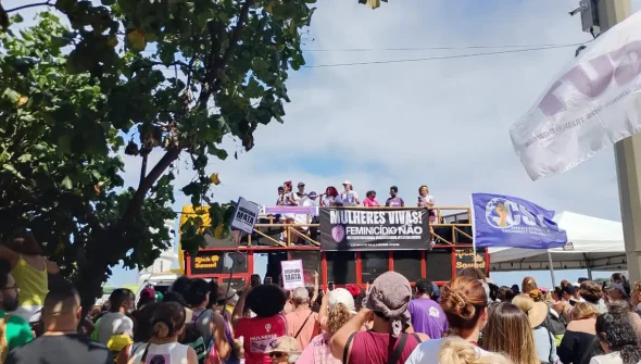 Mulheres protestam no Rio e pedem maior presença do Estado