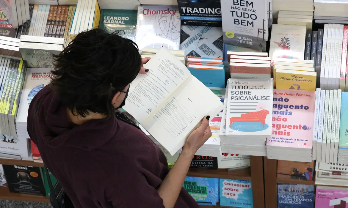 OAB Barro Preto - Setor editorial e de livros registra expansão de 13% entre 2023 e 2025
