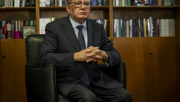 Mendes diz não ser contra código de conduta, mas defende debate no STF