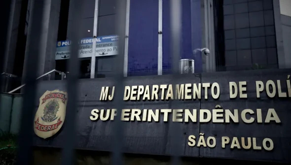 PF faz operação contra ataques cibernéticos a deputados federais