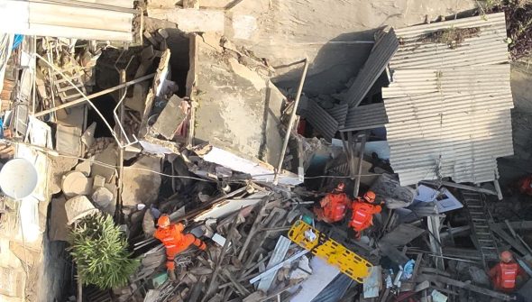 Casarão desaba no bairro do Catete, no Rio, e deixa vários feridos