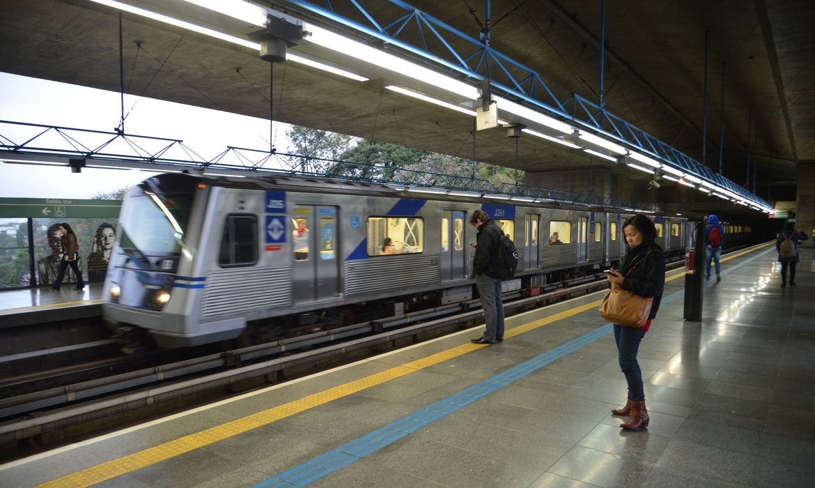 OAB Barro Preto - Governo de SP anuncia aumento nas passagens de metrô e de trens