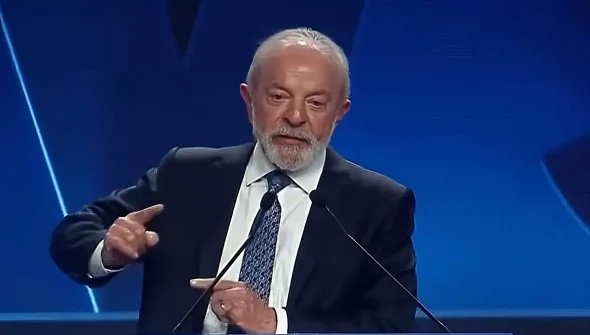 Lula diz que fim de sanção a Alexandre de Moraes é bom para o Brasil