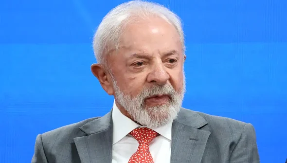 Lula homenageia vítimas do Holocausto e condena autoritarismo