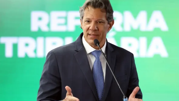 Problema da dívida pública está nos juros, não no déficit, diz Haddad