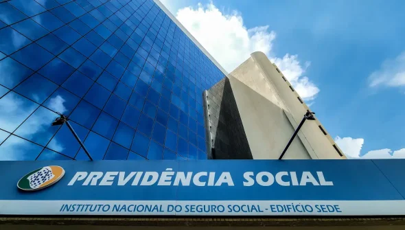 Sancionada lei que proíbe descontos em benefícios do INSS