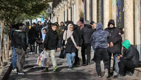 Trump anuncia tarifas de 25% a países que negociarem com Irã