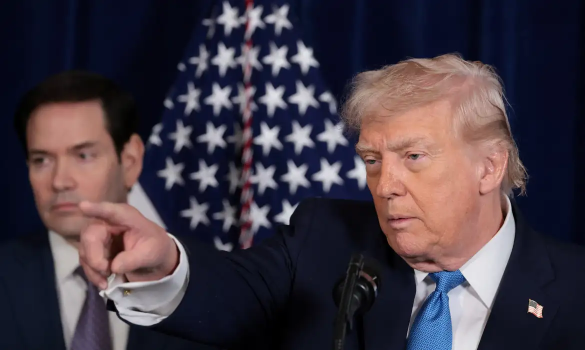 OAB Barro Preto - Trump indica diálogo com vice e descarta líder da oposição venezuelana