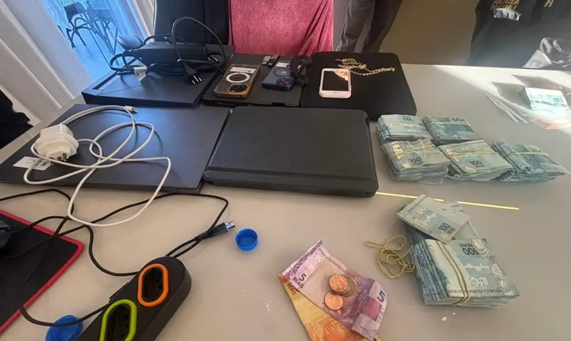 OAB Barro Preto - PF investiga grupo suspeito de usar criptomoeda para lavar dinheiro