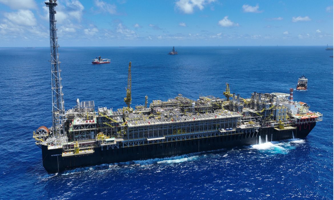 OAB Barro Preto - Saldo da balança comercial tem recorde em dezembro mas encolhe em 2025