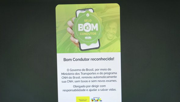 Renovação automática de CNH beneficia 300 mil na primeira semana