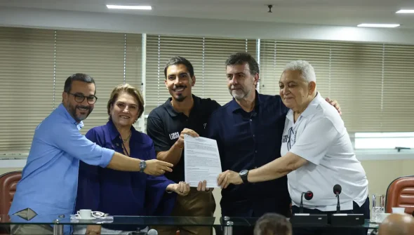 Governo federal destina R$ 12 milhões a escolas de samba do Rio