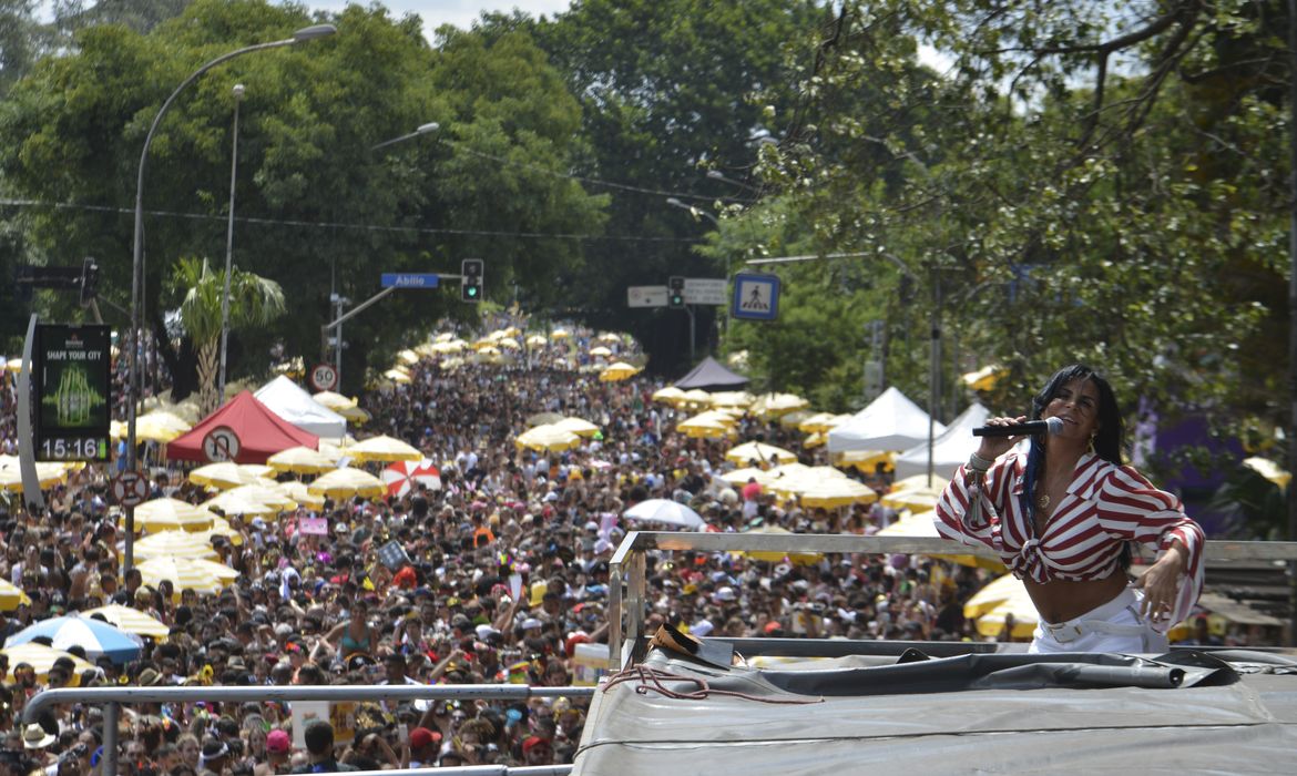 OAB Barro Preto - SP: Agrada Gregos é destaque deste sábado; veja programação de blocos