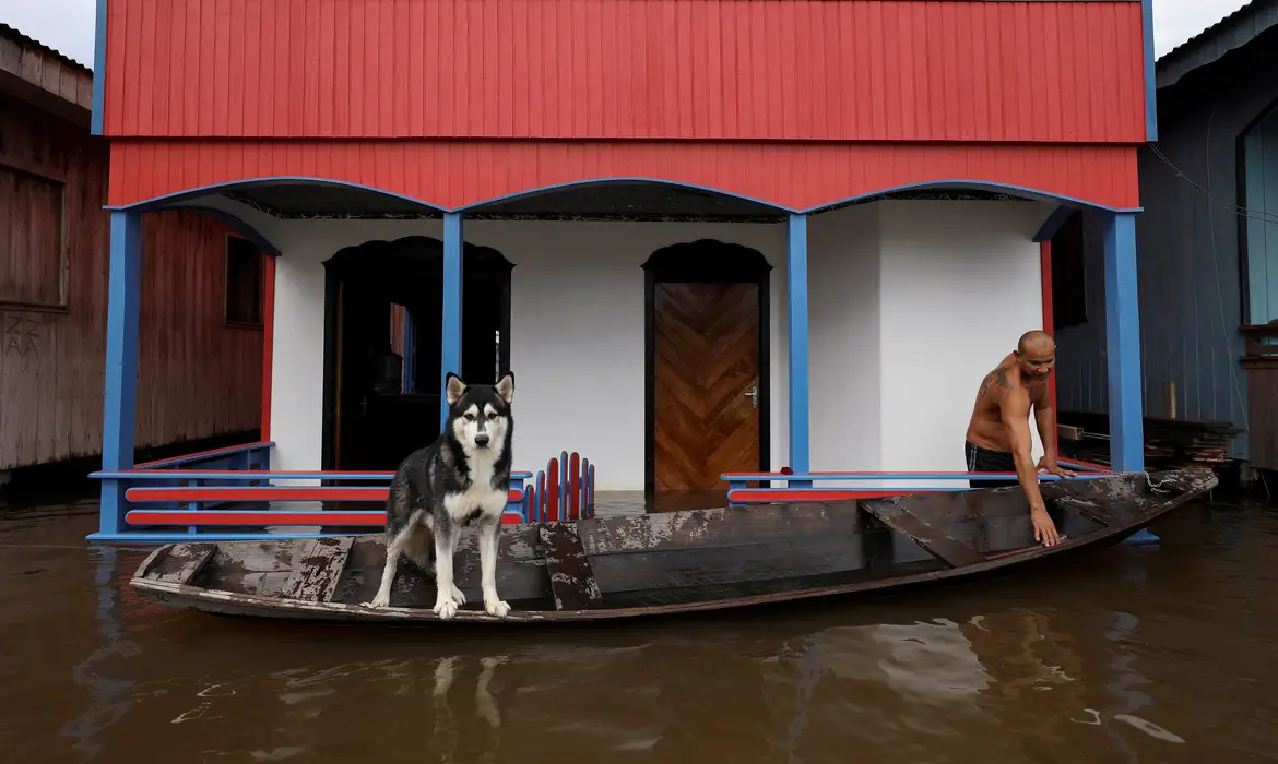 OAB Barro Preto - Cheia de rios amazônicos deixa 35 cidades em alerta e emergência