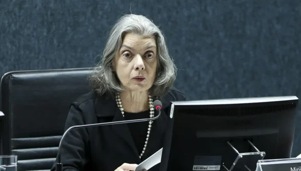 Cármen Lúcia apresenta regras para atuação de juízes nas eleições