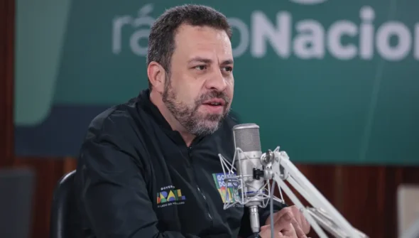 Acabar com a escala 6×1 é prioridade do governo, afirma Boulos