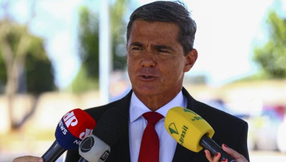 Exército diz ao STF que general pode receber visita íntima na prisão