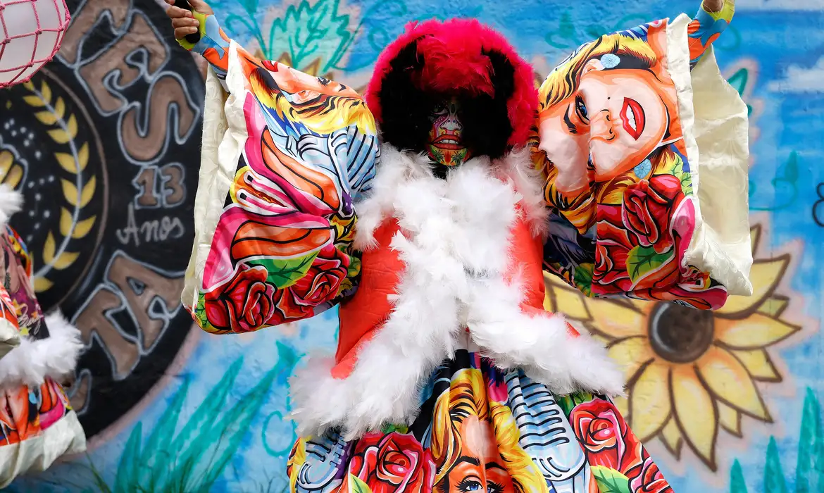 OAB Barro Preto - Mulheres bate-bolas, Brilhetes de Anchieta conquistam espaço na rua