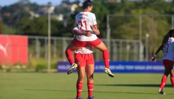 TV Brasil exibe futebol feminino entre Flamengo e Red Bull Bragantino