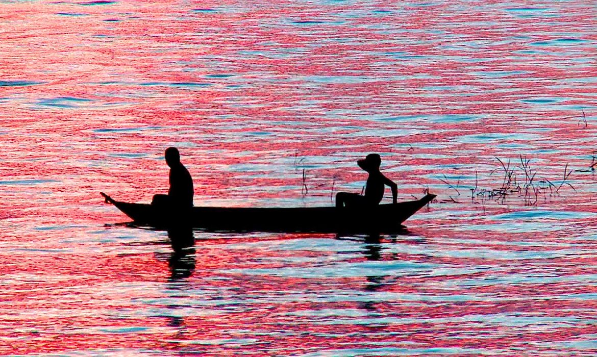 OAB Barro Preto - Após mobilização indígena, governo suspende dragagem do Rio Tapajós