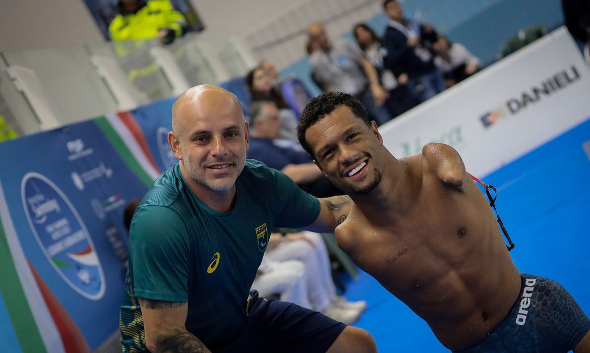OAB Barro Preto - Gabrielzinho lidera natação paralímpica do Brasil no circuito mundial