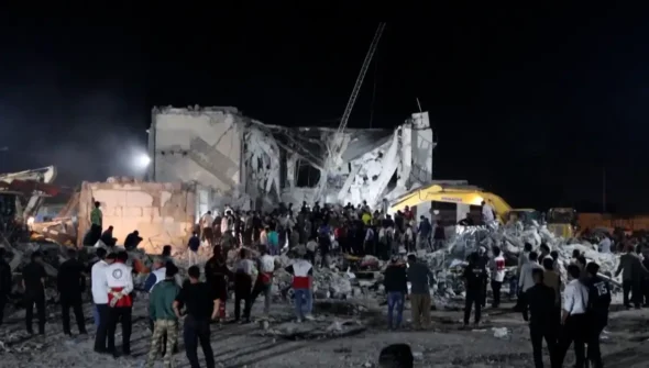 Irã eleva para 153 as estudantes mortas em ataque a escola