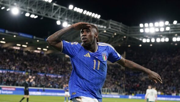 Itália vence e continua viva na luta por vaga para a Copa do Mundo